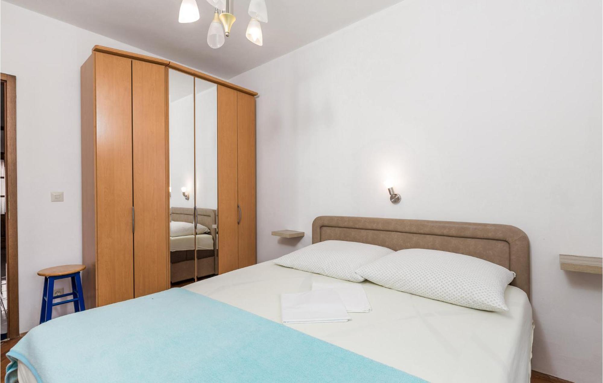 Nice Apartment In Sv,Juraj With Kitchen Свети-Юрай Экстерьер фото